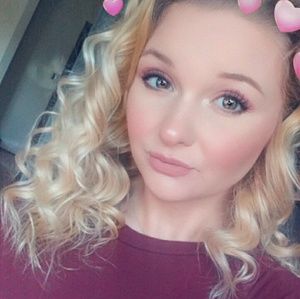 Meet your Posher, Dannielle